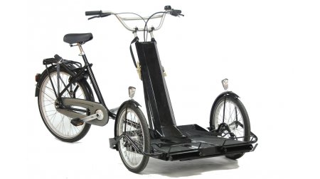 Triporteur pour transporter un fauteuil roulant avec cadre gris anthracite