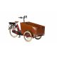 Triporteur Bakfiets Confort électrique STEPS avec cadre rouge et batterie dans le porte-bagage arrière