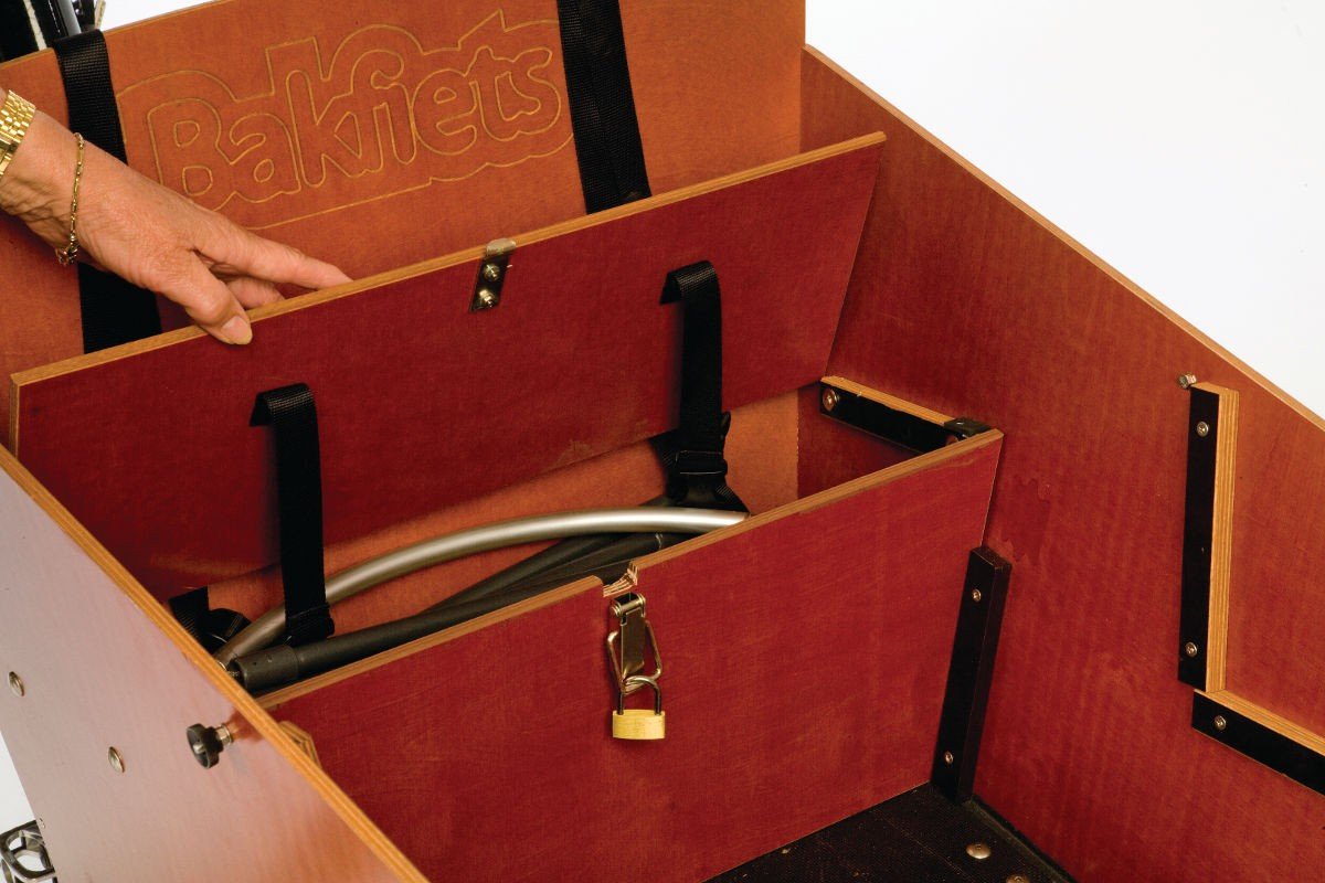 Coffre sous banquette pour biporteur court