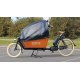 Biporteur électrique Bakfiets Confort STEPS avec batterie fixée sur le tube diagonal