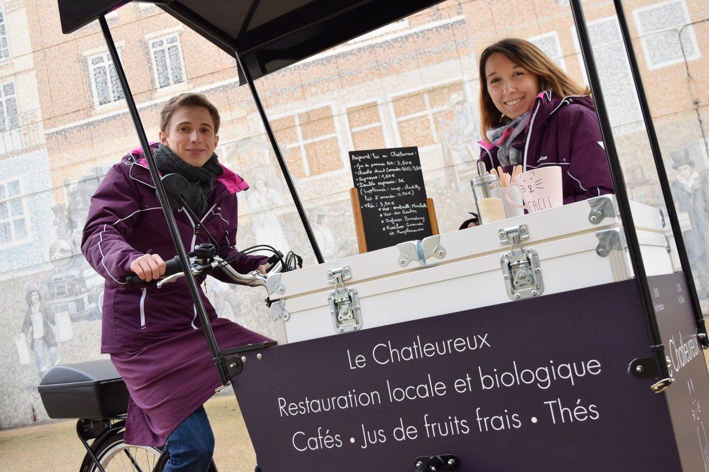 Le Chatleureux - Triporteur électrique Vente Ambulante