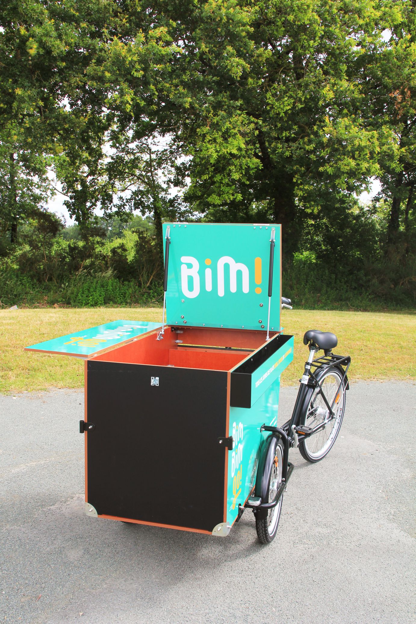 Bim Bim Go - Triporteur électrique personnalisé Amsterdam Air. 
